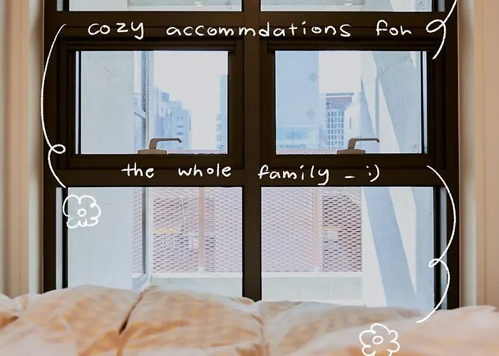 Hongik Univ Station Wave Family #d